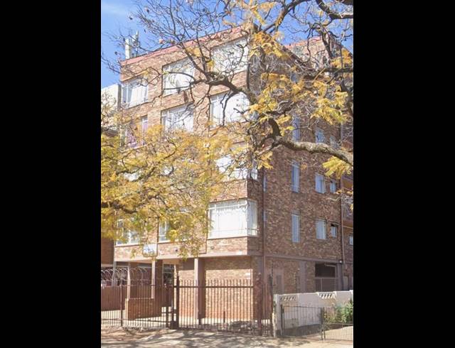 3 BEDROOM APARTMENT FOR SALE IN PRETORIA WEST